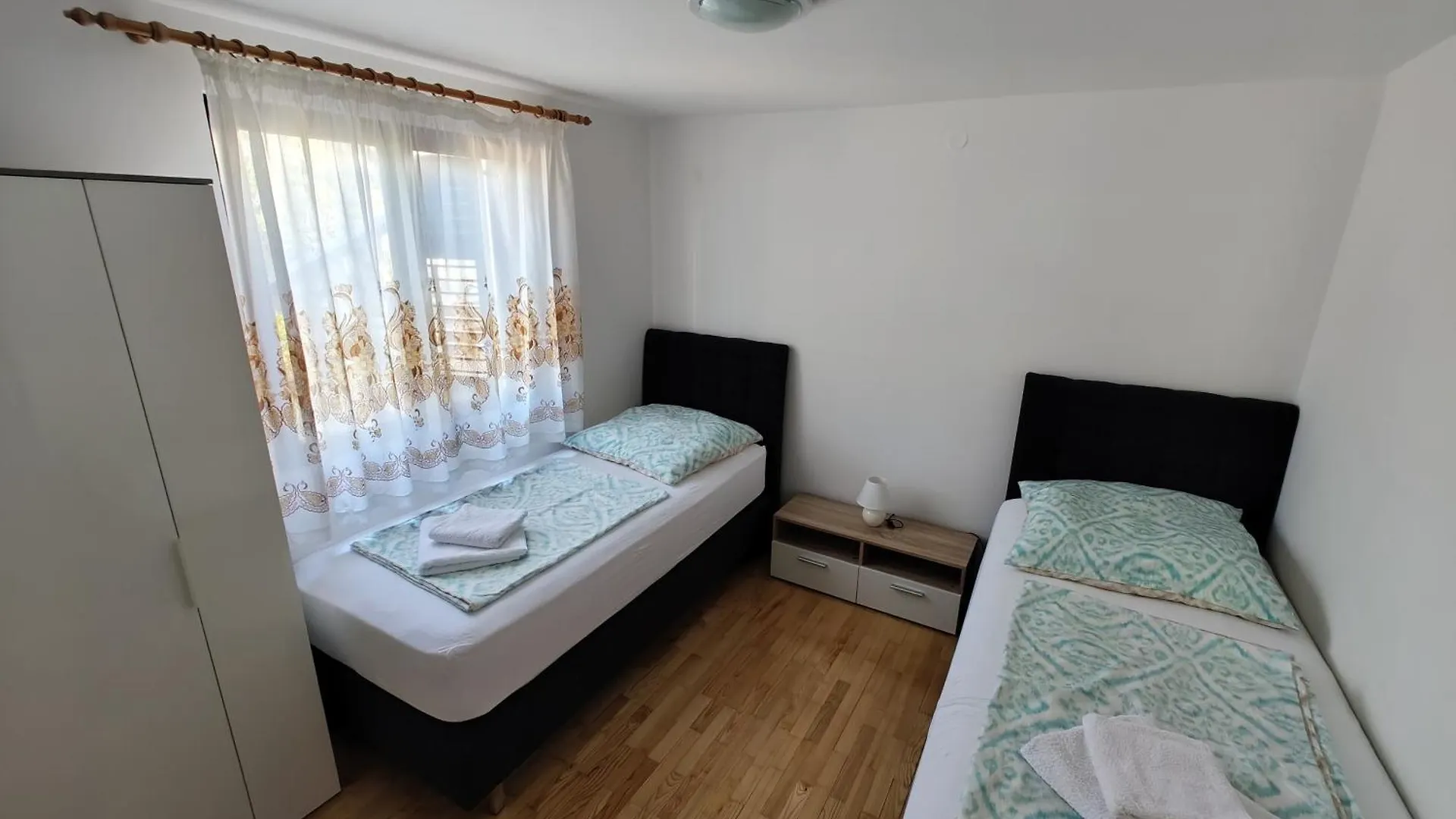Apartmani Marica Vir 0*,